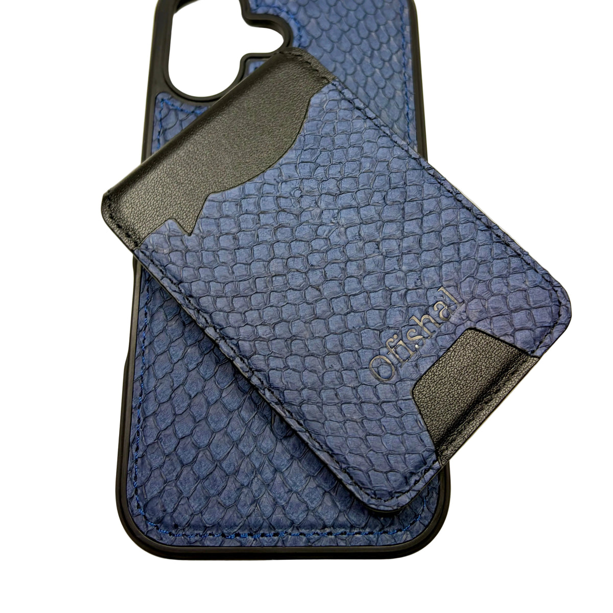 Slim MagSafe fish leather wallet, ideal for travel